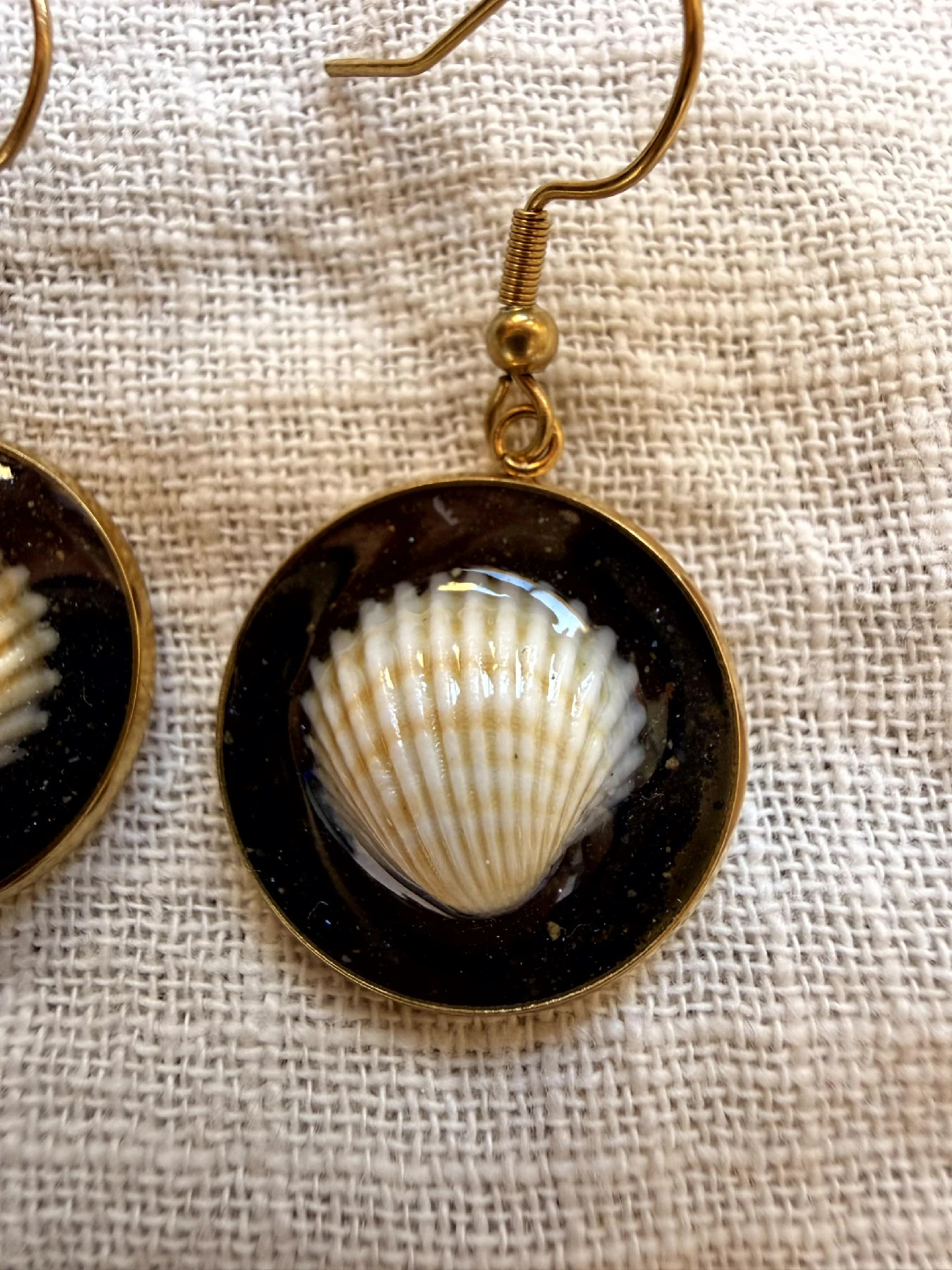 Pendientes artesanal en acero inoxidable dorado inspirada en Tenerife