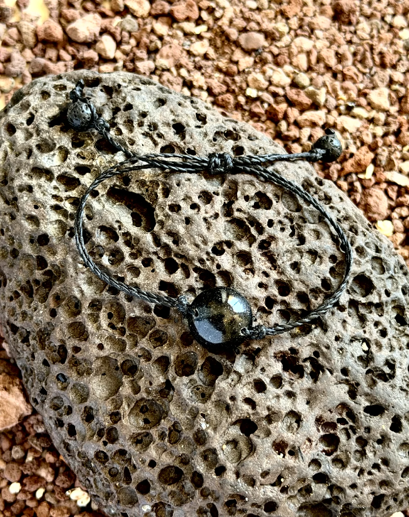 Pulsera de arena negra con cabujón - Imagen 2
